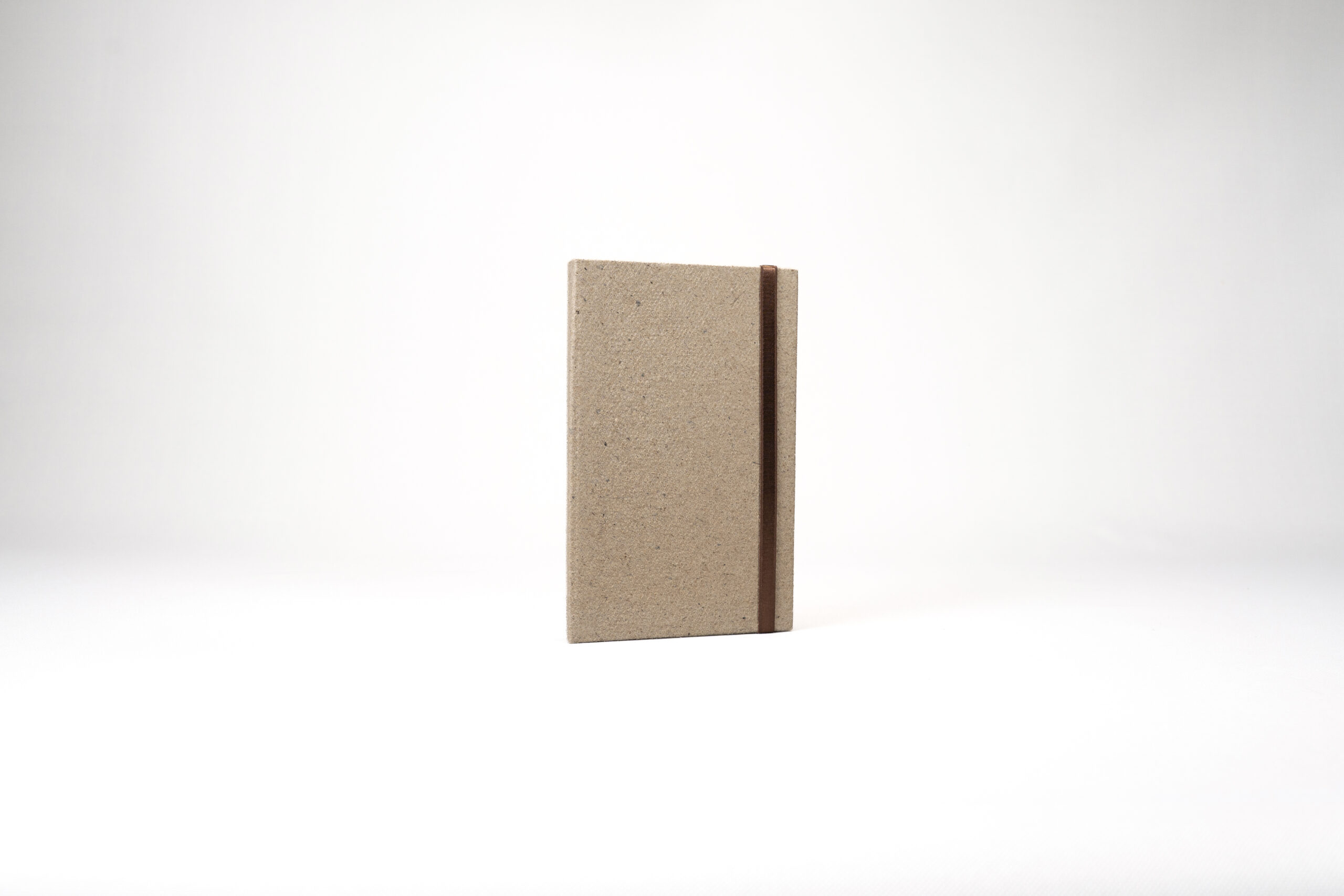 Libreta artesanal en taruya- Mujer pescadora - Imagen 2